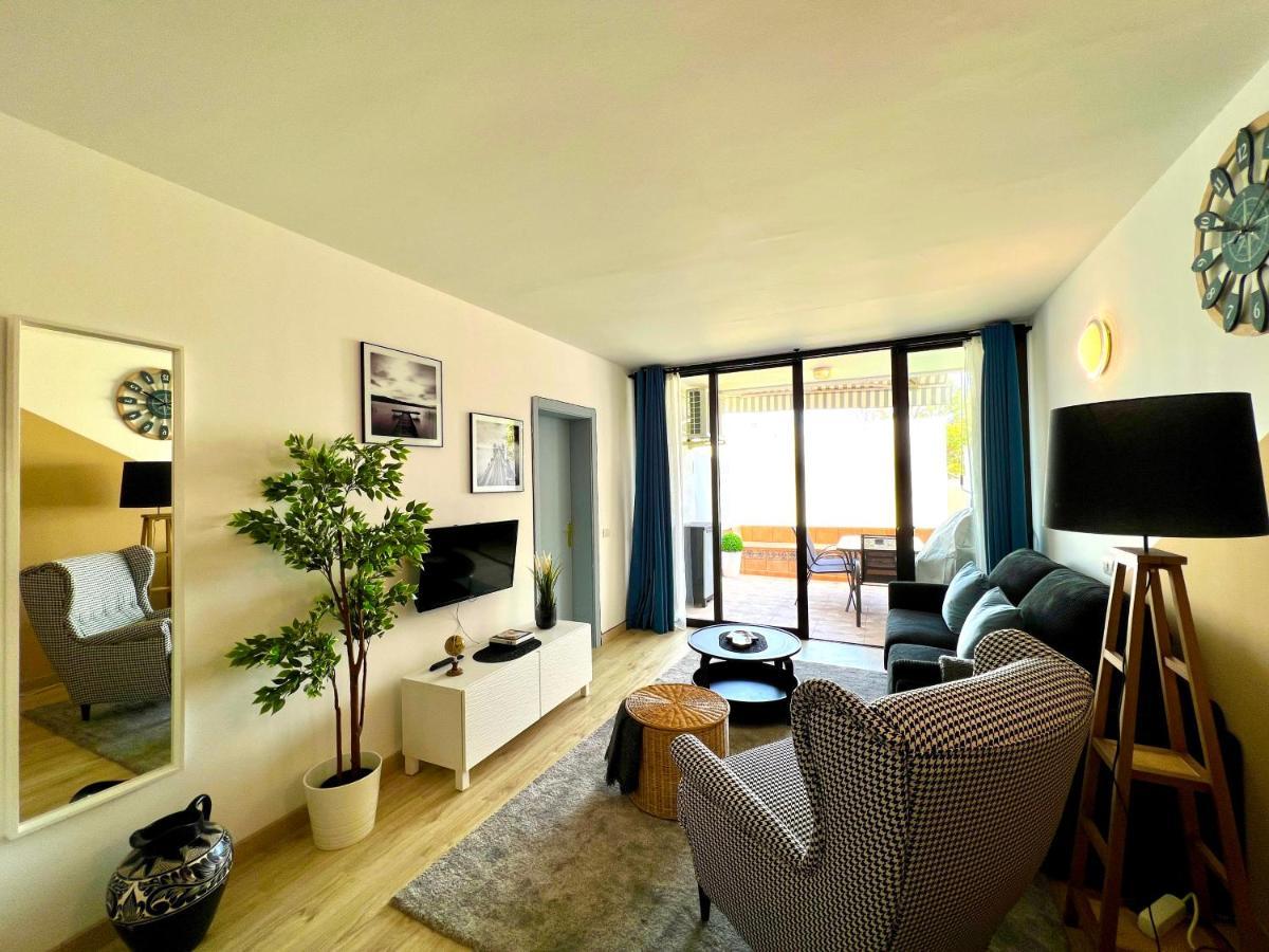 Stunning Lovely Flat With Pool And Strong Wi-Fi, 31 Arona  Exterior foto