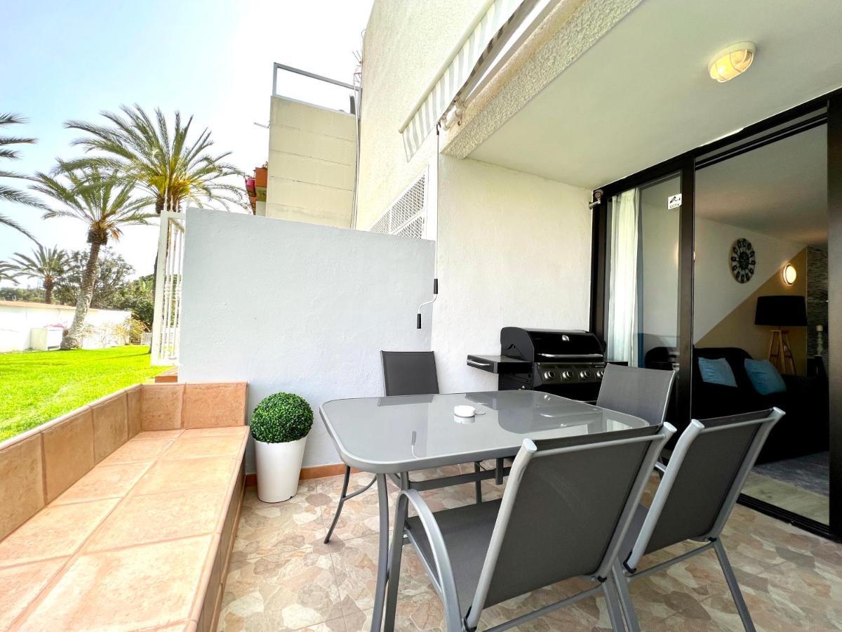 Stunning Lovely Flat With Pool And Strong Wi-Fi, 31 Arona  Exterior foto